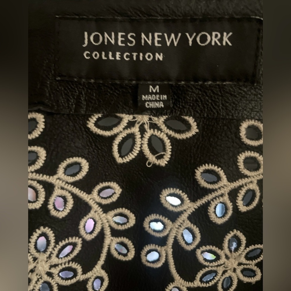 Jones New York 100% Leather Jacket - Picture 4 of 5